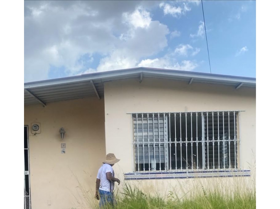 CASA EN VENTA VILLA LUCRE - VISTA VERDE
