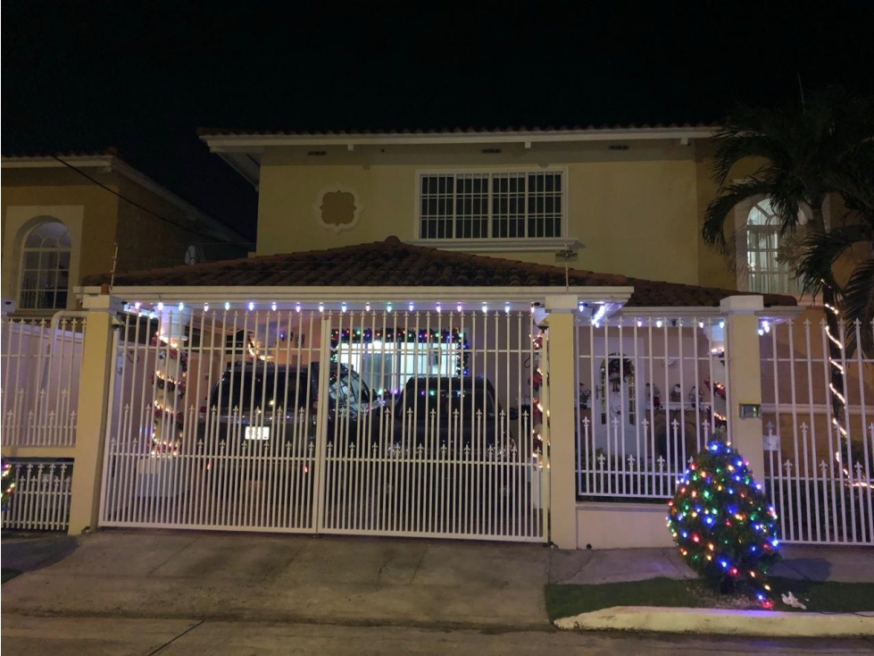 VENDO CASA EN Urb. ALTO DE SAN RAFAEL, VILLA LUCRE