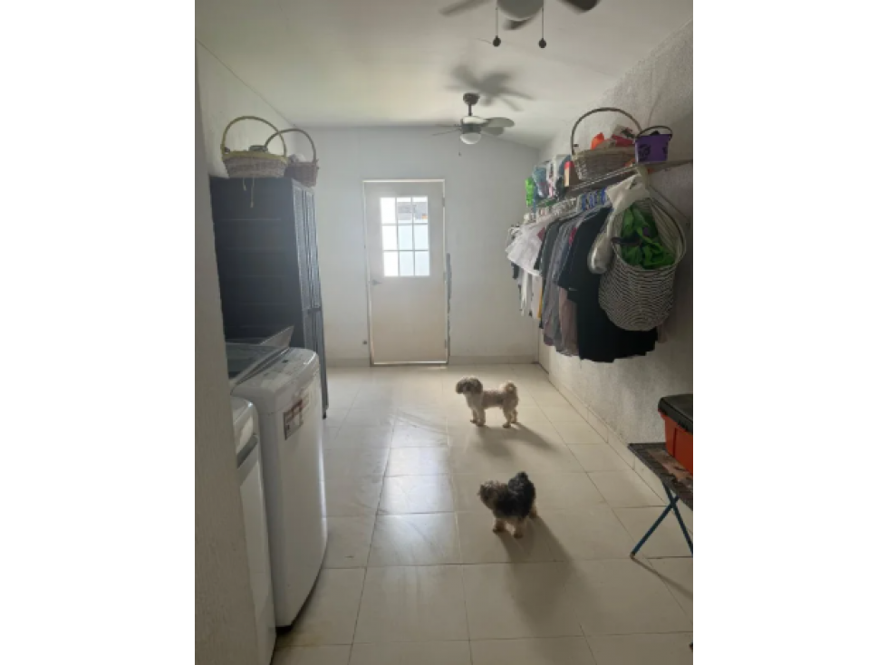 VENDO CASA QUINTA DE VERSALLES MODELO LION EN ESQUINA — foto 3
