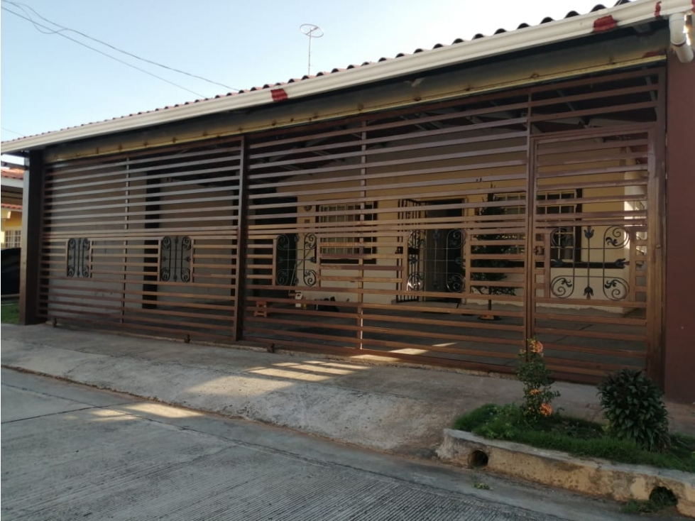 VENDO CASA EN URB. RESIDENCIAL VERONICA