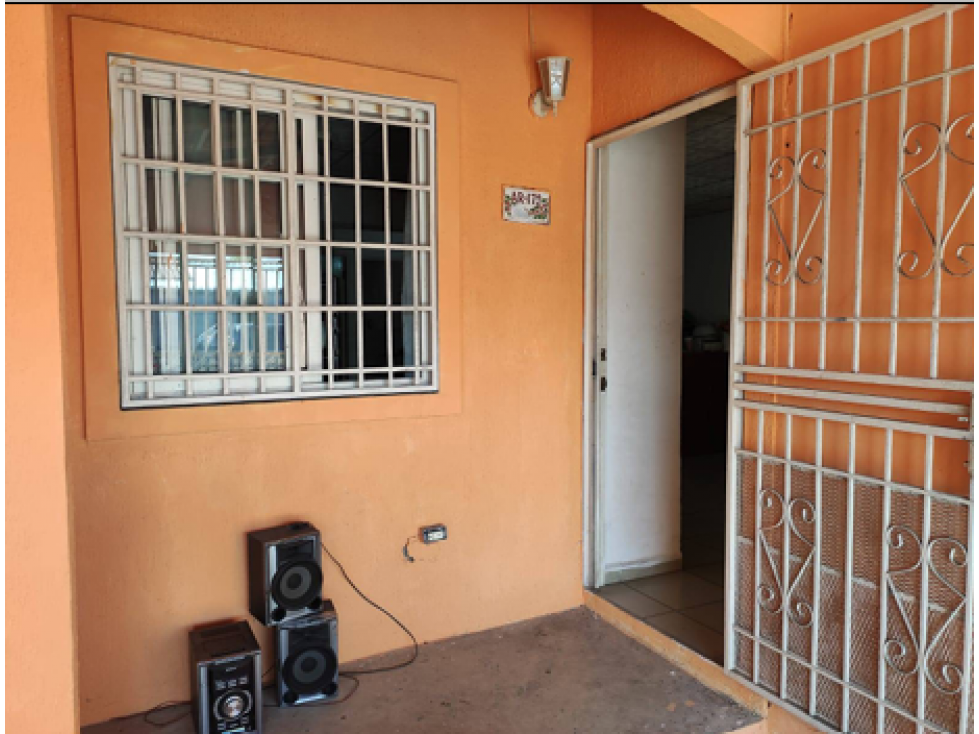 SE VENDE CASA DE ESQUINA EN URB. COLINAS DE PACORA y OTRAS - 4
