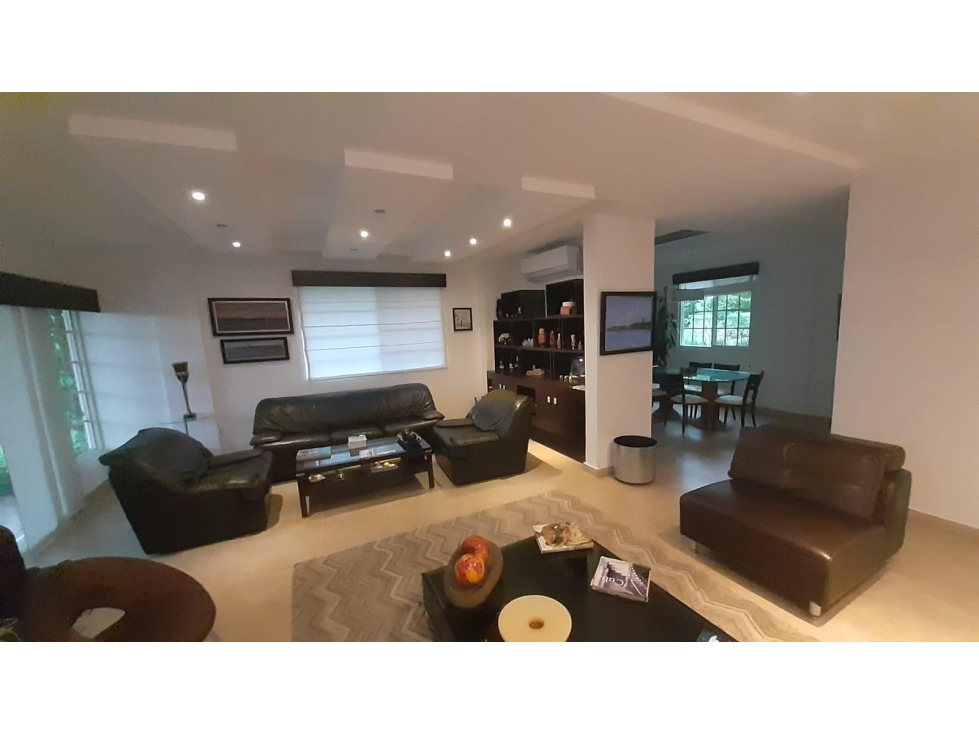 VENDO O ALQUILO CASA EN VILLA VALENCIA EN ESQUINA — foto 4