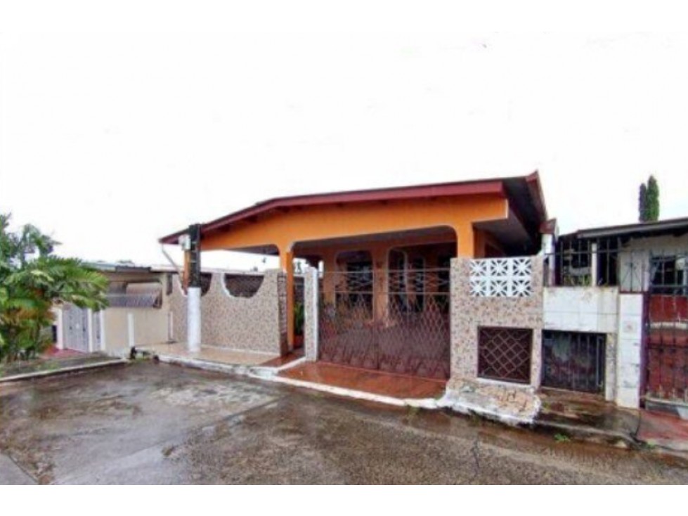 SE VENDE CASA EN DON BOSCO - JUAN DIAZ