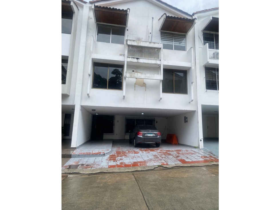 CASA EN VENTA Urb. La Manzana de Obarrio (o Nuevo Obarrio) — foto 2