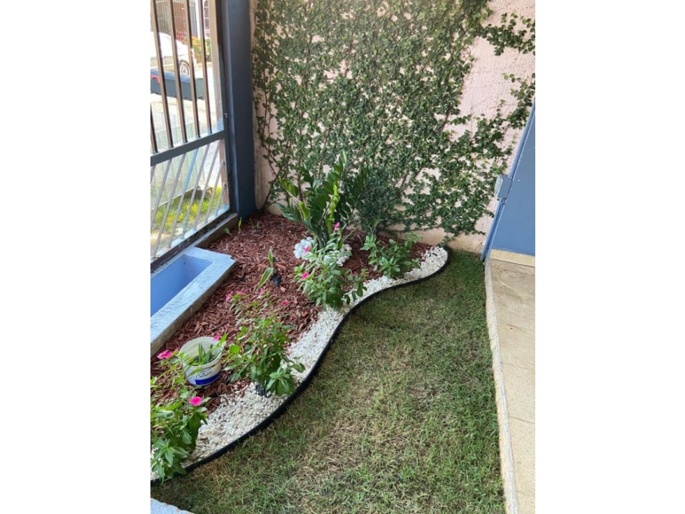 VENDO CASA EN LAS MAÑANITAS, RESIDENCIAL LAS AMERICAS — foto 2
