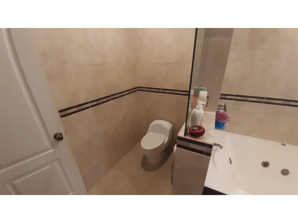 VENDO O ALQUILO CASA EN VILLA VALENCIA EN ESQUINA — foto 6