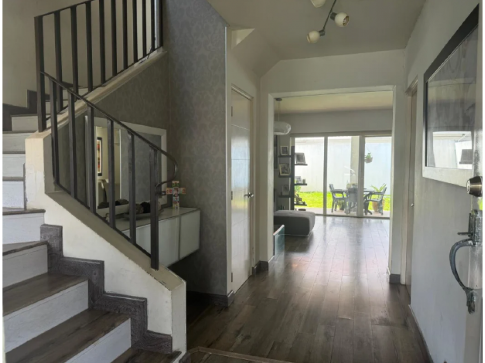 VENDO CASA QUINTA DE VERSALLES MODELO LION EN ESQUINA — foto 5