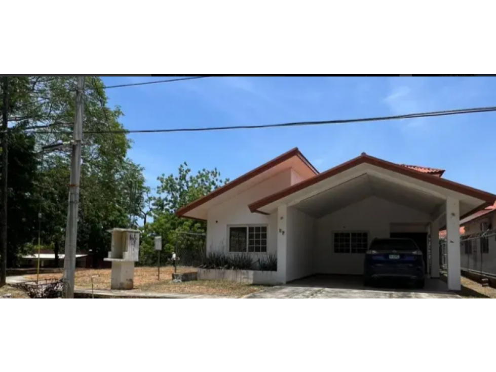 VENDO CASA - Chitré, Praderas del Golf