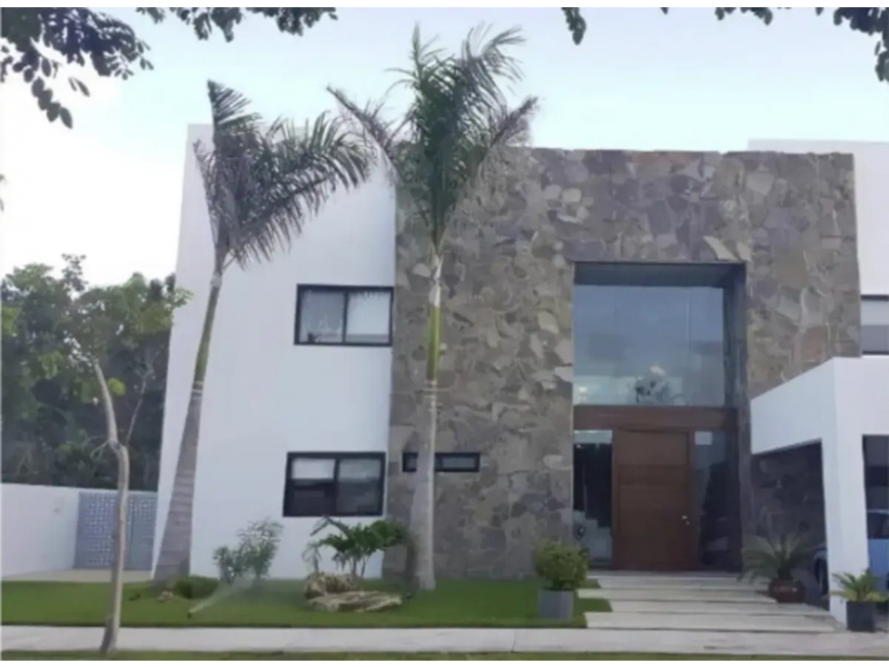 Casa en Remate en Res Lagos, FG-267