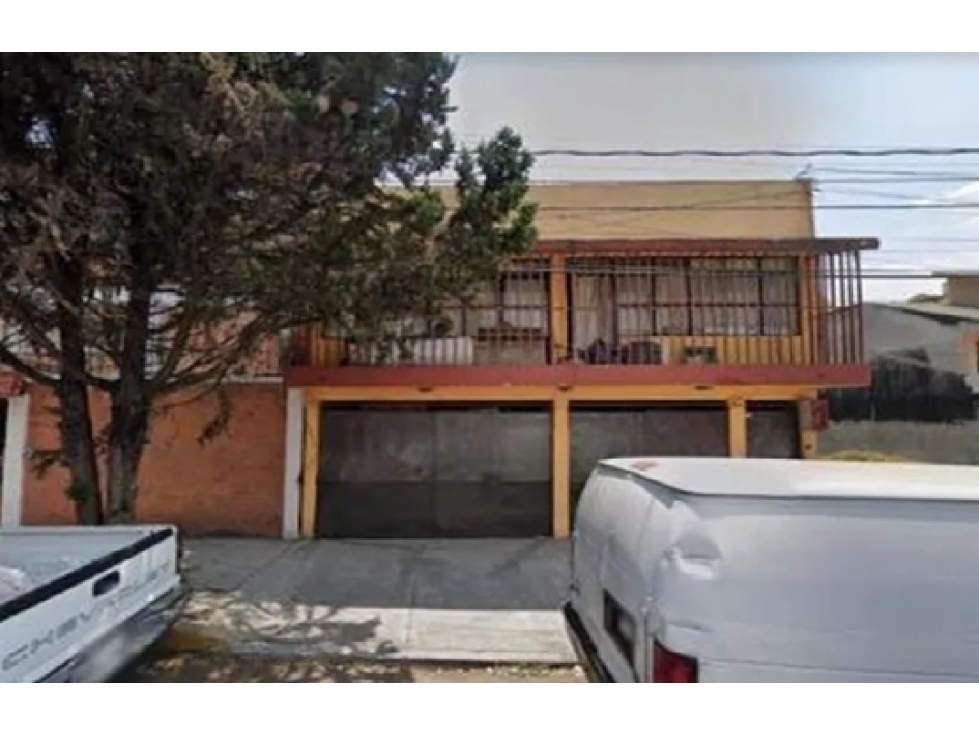 Casa en Remate en Petrolera, FG-1725