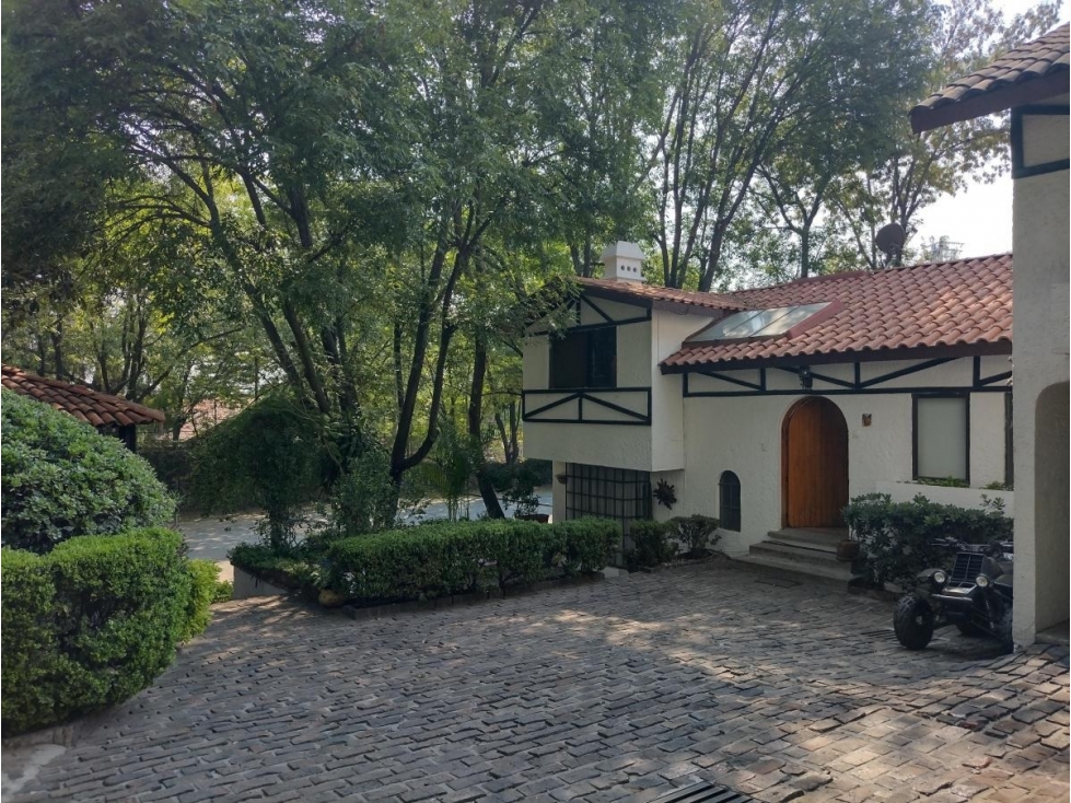 Casa en Remate en Valle Escondido, FG-1136