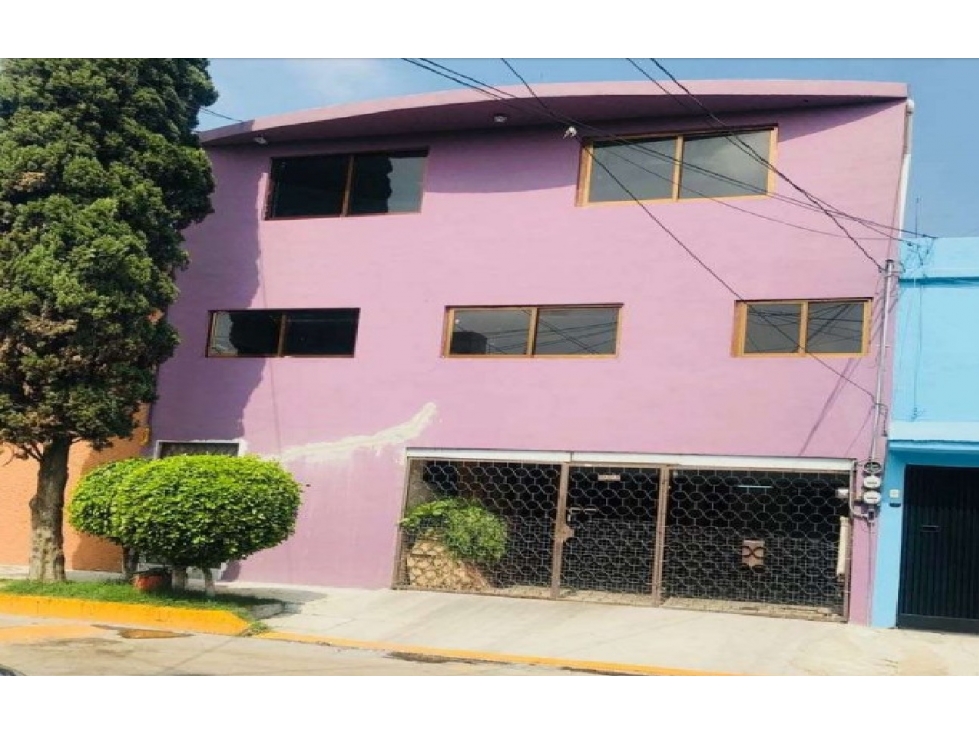 Casa en Remate en Lomas Estrella, FG-1870 - 1