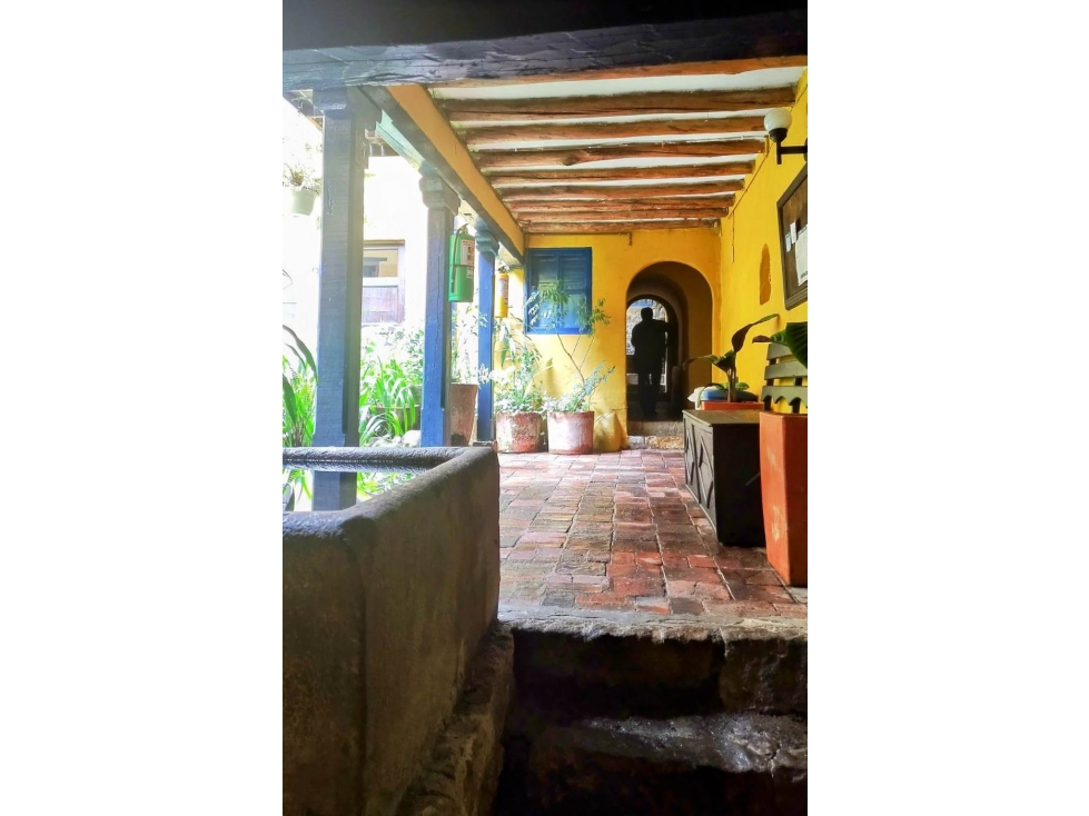 VENDO APARTAMENTO EN LA CANDELARIA ANTIGUA BOGOT.A