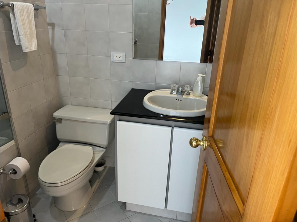 Apartamento amoblado en arriendo en Chicó. — foto 5