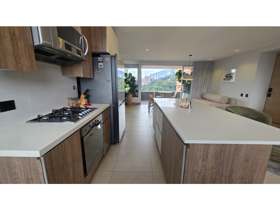 VENTA PENTHOUSE CON TERRAZA EN CASTROPOL - POBLADO, VISTA ABIERTA. — foto 5