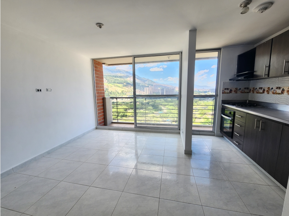VENTA APARTAMENTO EN NIQUIA, VISTA CIUDAD, PISO ALTO.