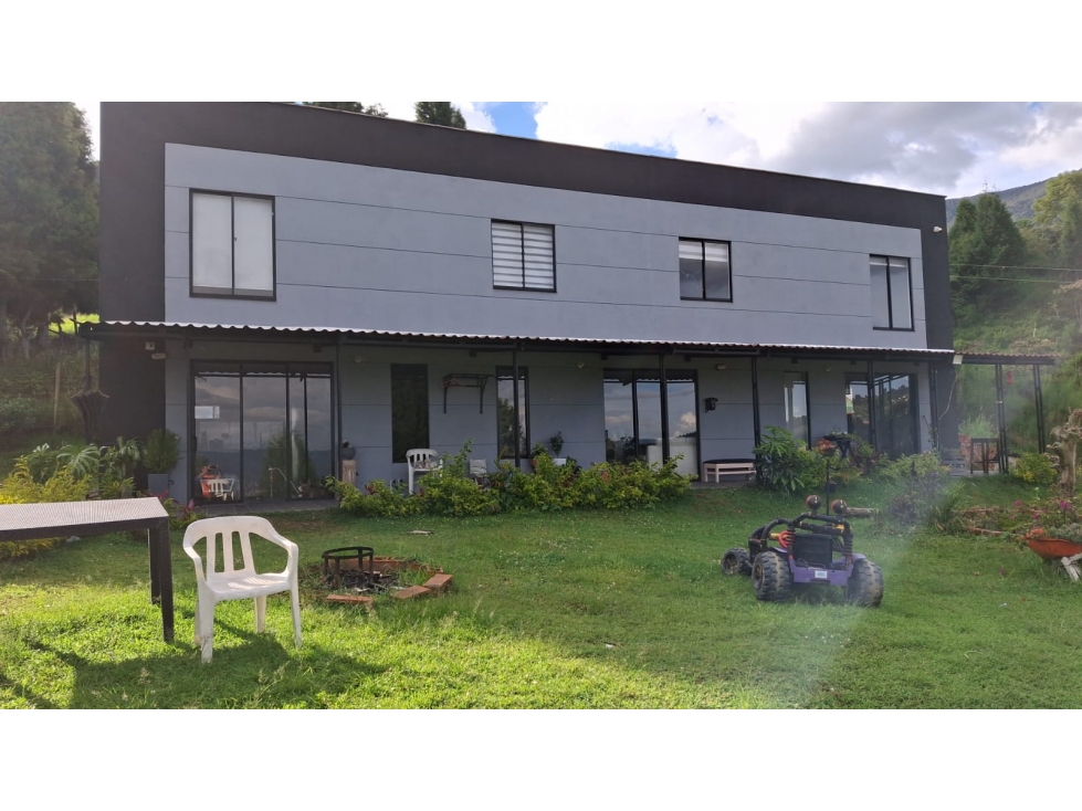 VENTA CASA CAMPESTRE VEREDA EL NARANJAL-SAN CRISTÓBAL-MEDELLÍN