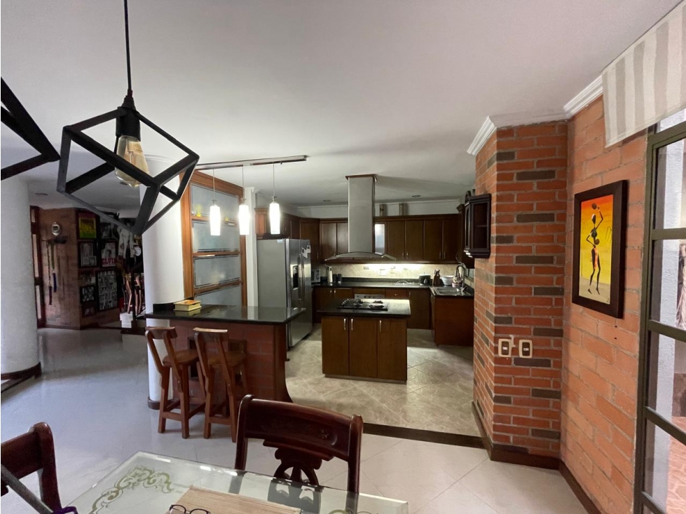 VENTA CASA 3 NIVELES SAN JOSÉ SABANETA