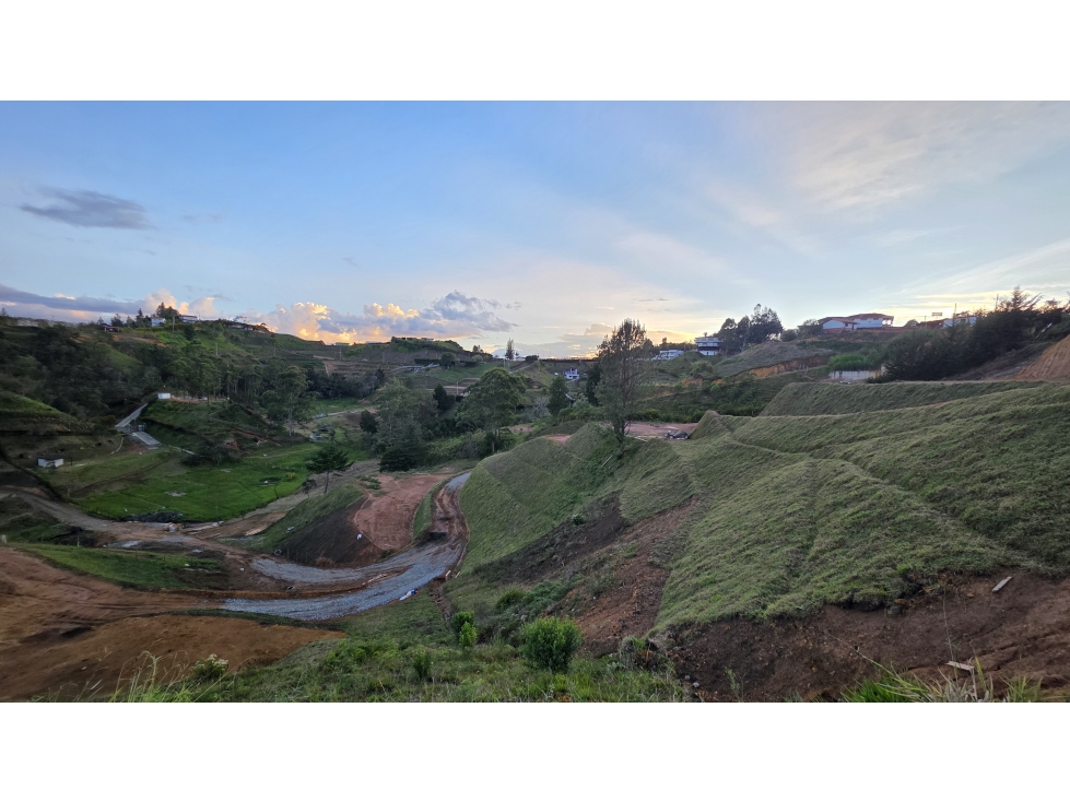 VENTA LOTES PLANOS EN SAN VICENTE - VEREDA LAS HOJAS — foto 4