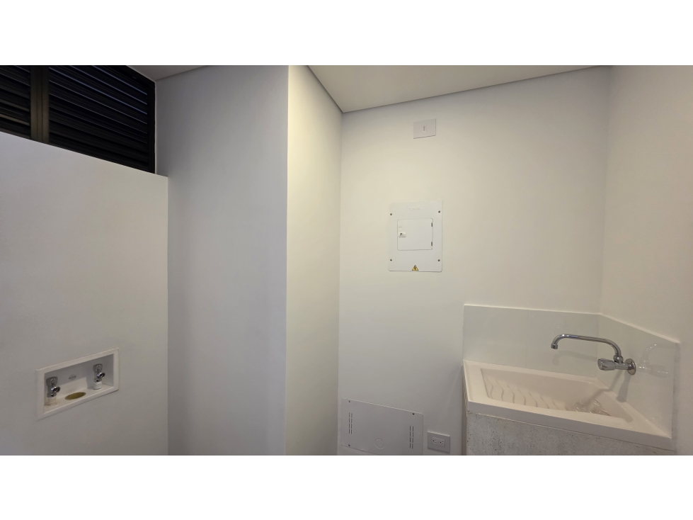 VENTA DE APARTAMENTO EN EL POBLADO SECTOR PADRE MARIANITO. PISO ALTO — foto 4