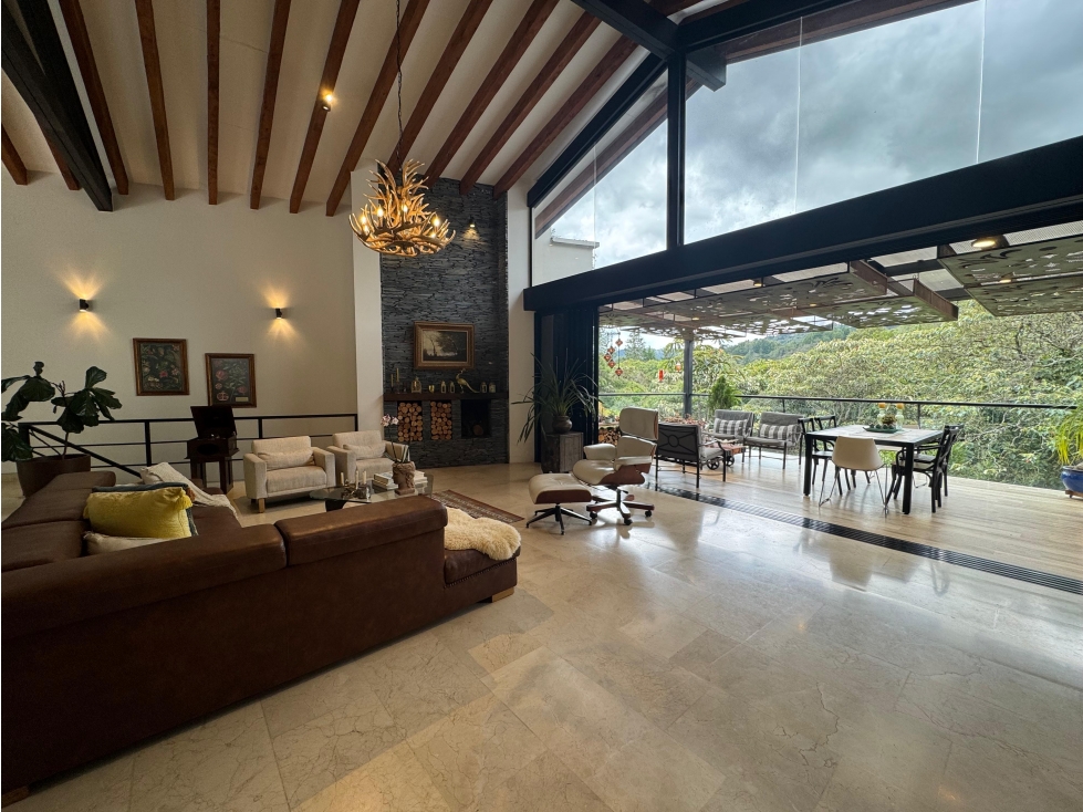 DV- VENTA CASA MODERNA DOS NIVELES, ALTO DE PALMAS