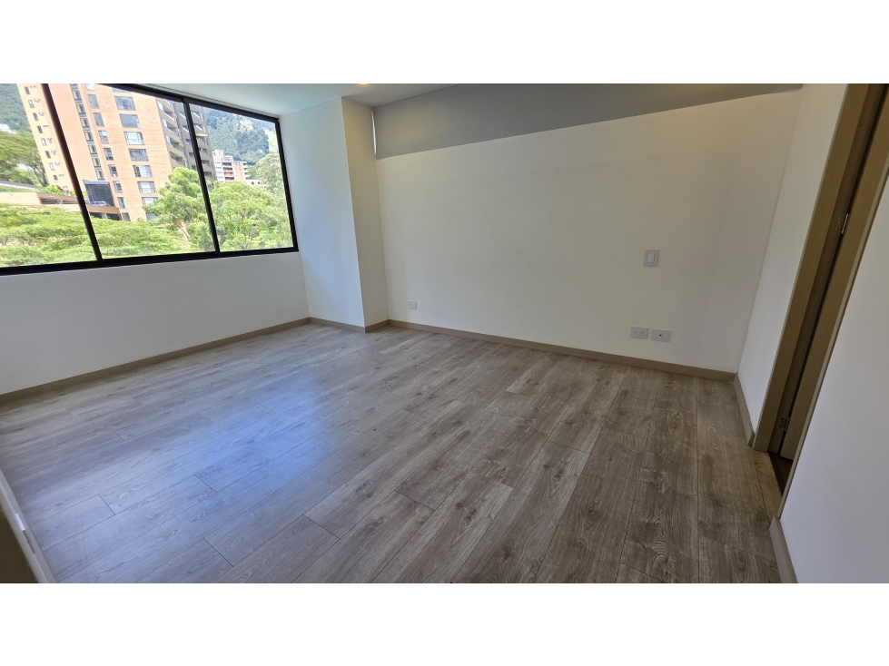 VENTA APARTAMENTO ALTOS DEL POBLADO, VISTA VERDE — foto 3