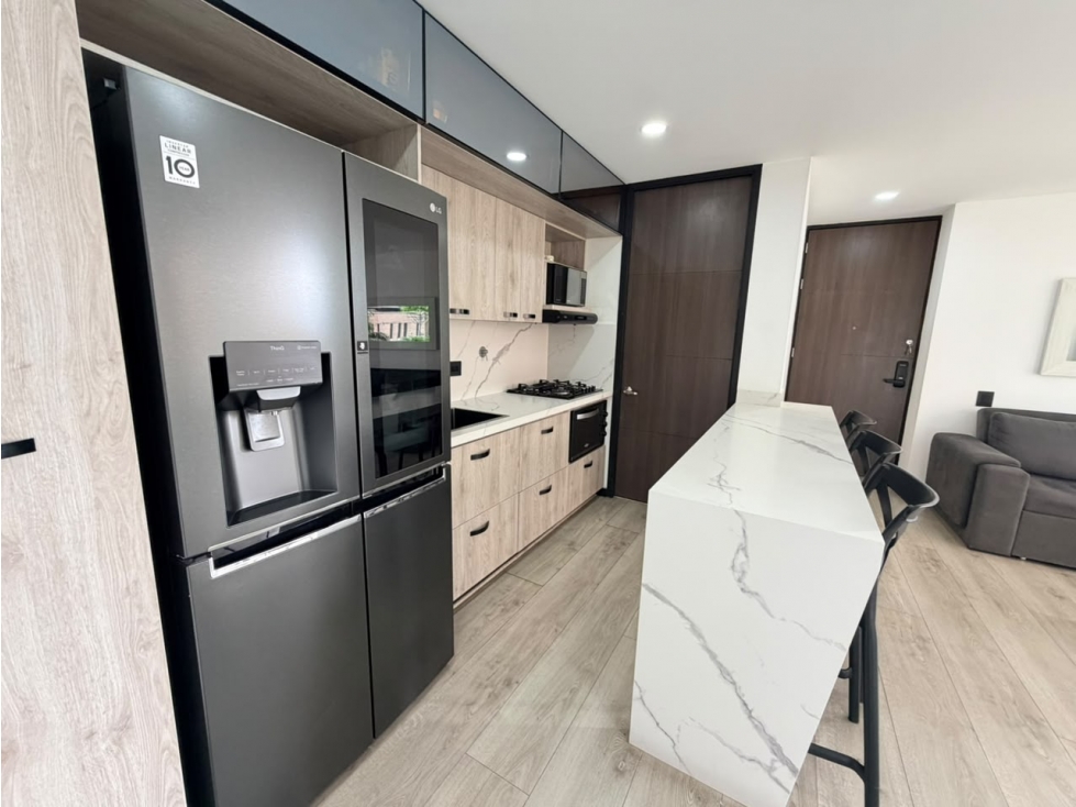 VENTA APARTAMENTO EN ALTOS DEL POBLADO, SECTOR PADRE MARIANITO. — foto 3