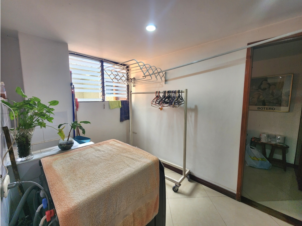 VENTA APARTAMENTO EN LAURELES, MUY BIEN UBICADO. — foto 5