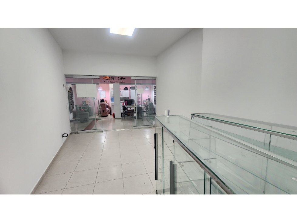 VENTA LOCAL EN CENTRO COMERCIAL LA ESTRELLA - 6