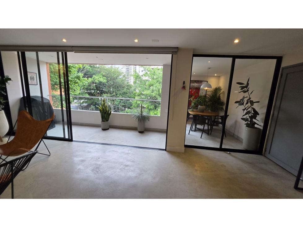 VENTA APARTAMENTO REMODELADO EN LOS GONZÁLEZ, EL POBLADO — foto 3