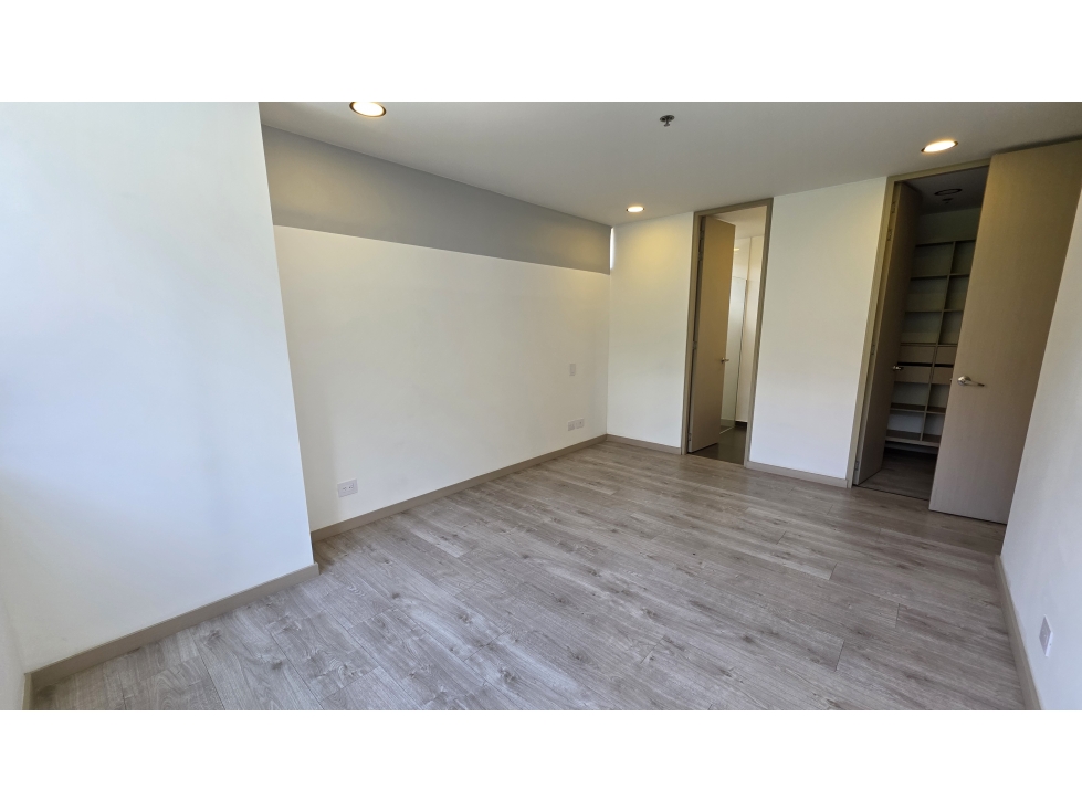 VENTA APARTAMENTO ALTOS DEL POBLADO, VISTA VERDE — foto 4