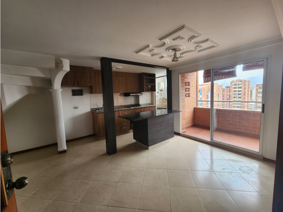 VENTA DE PENTHOUSE EN SAN JOAQUÍN, VISTA ABIERTA.