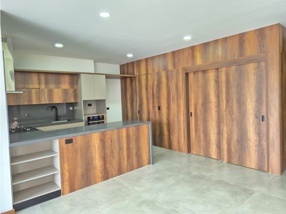 VENTA APARTAMENTO LAS PALMAS MEDELLÍN-PISO MEDIO