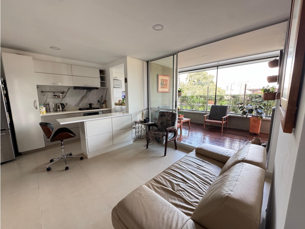 VENTA APARTAMENTO CON TERRAZA, ASDESILLAS - SABANETA.