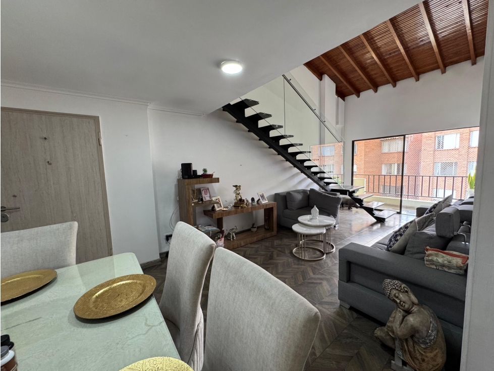VENTA APARTAMENTO LAURELES, MEDELLÍN