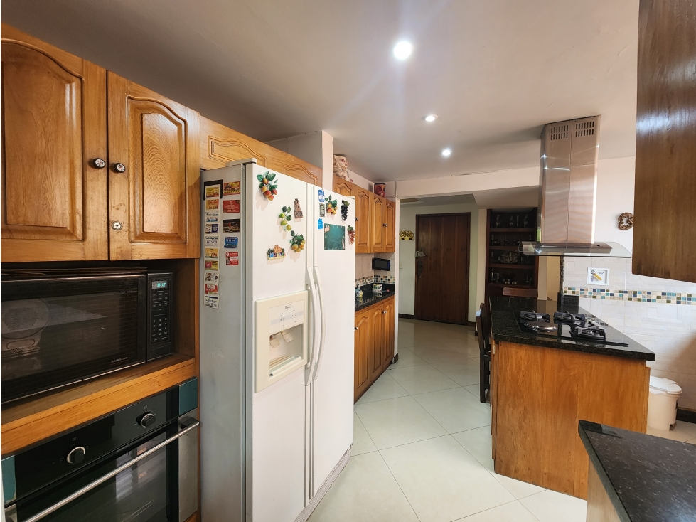 VENTA APARTAMENTO EN LAURELES, MUY BIEN UBICADO. — foto 4