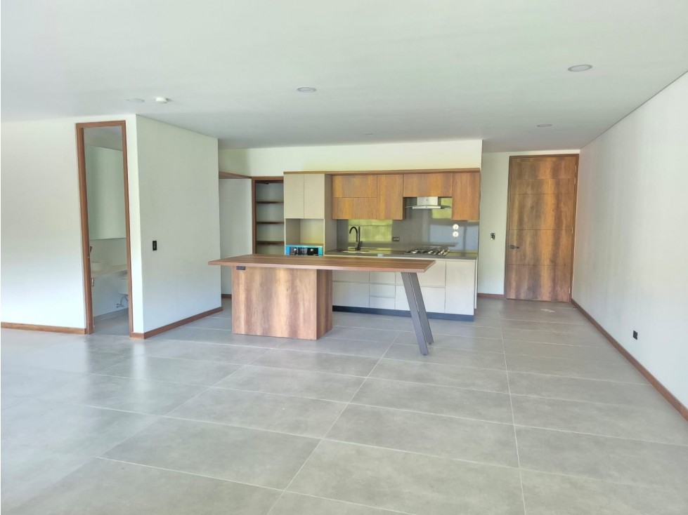 VENTA APARTAMENTO LAS PALMAS MEDELLÍN-PISO ALTO