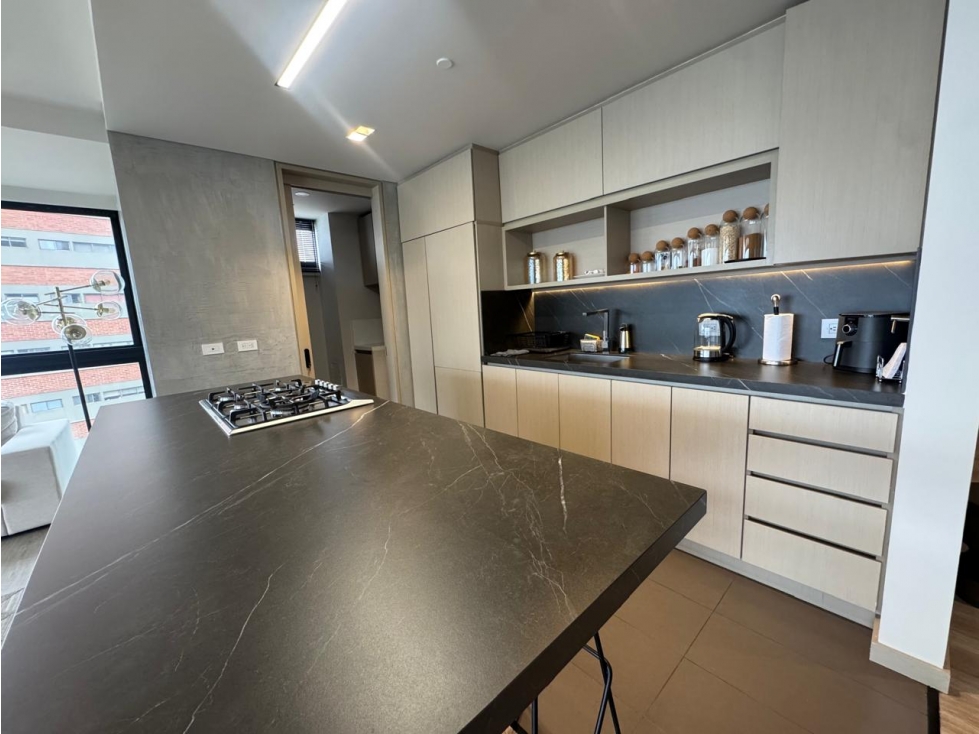 VENTA APARTAMENTO ALTOS DEL POBLADO, PISO ALTO, VISTA CIUDAD. — foto 4