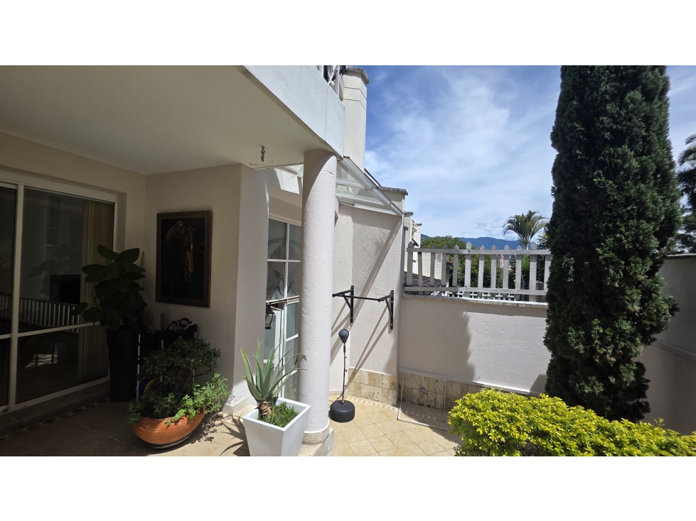 VENTA CASA PARA REMODELAR EN LAS LOMAS 2, EL POBLADO — foto 2