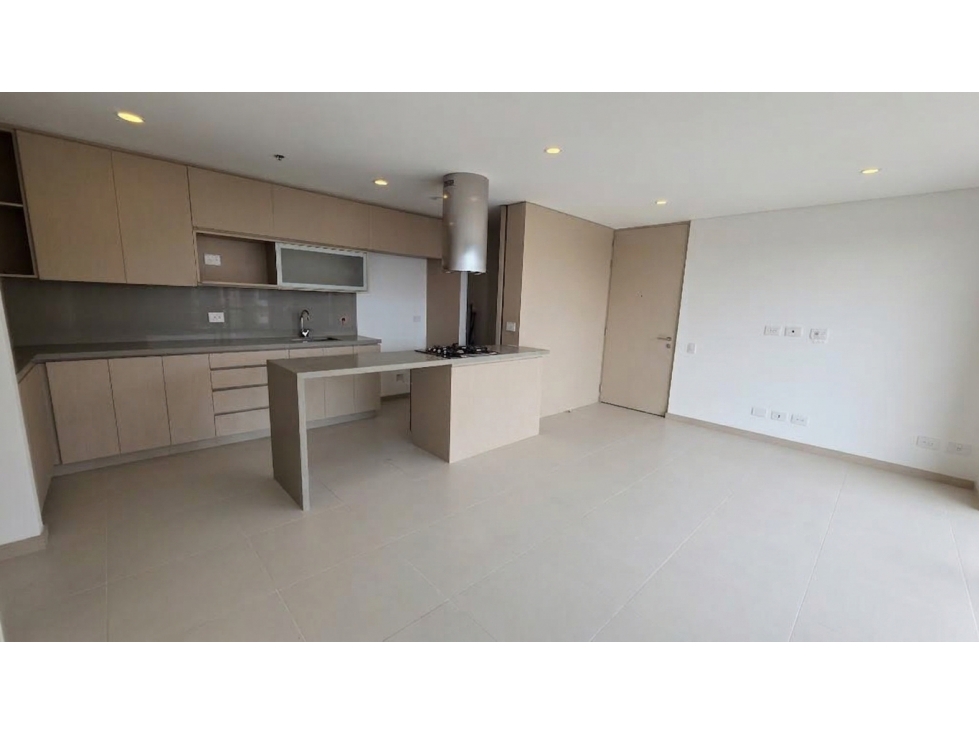VENTA APARTAMENTO ALTOS DEL POBLADO, PISO ALTO — foto 3