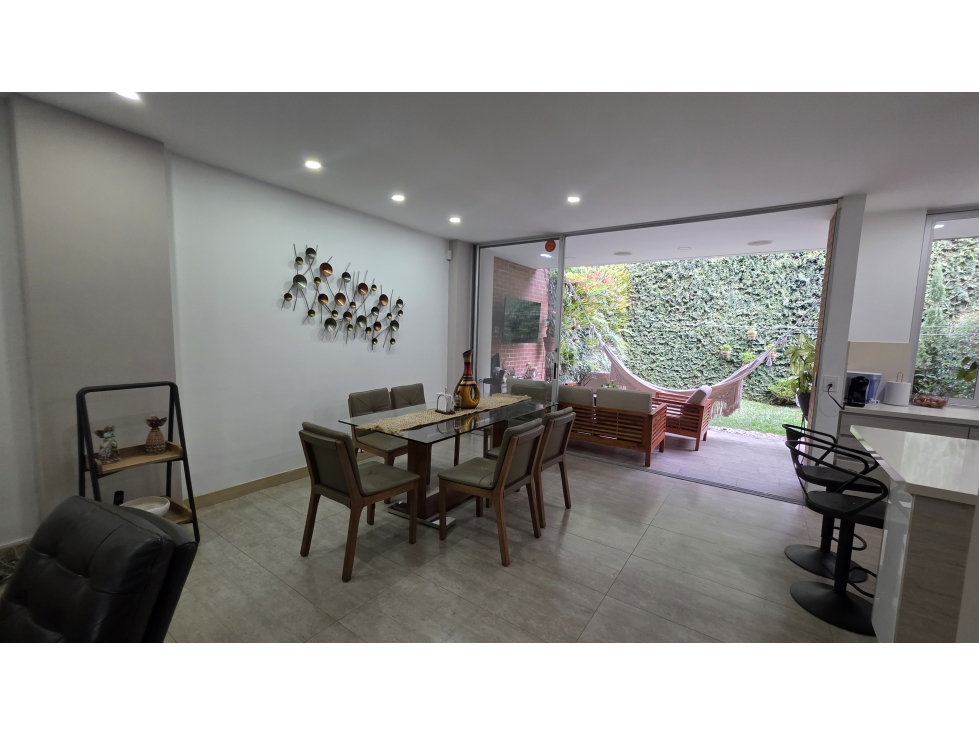 VENTA CASA DE DOS NIVELES + TERRAZA LOMA DEL CHOCHO ENVIGADO — foto 6