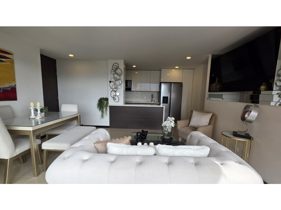 VENTA APARTAMENTO AMOBLADO EN ALTOS DEL POBLADO,PISO ALTO VISTA CIUDAD — foto 4