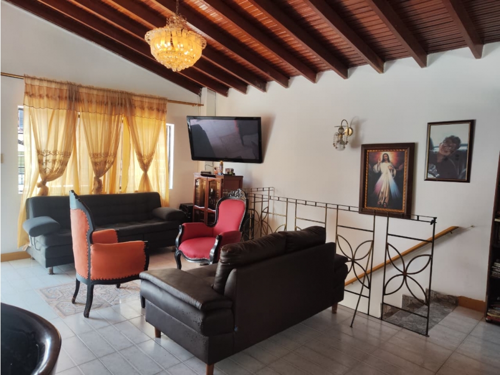 VENTA CASA BARRIO SANTA FE, MEDELLÍN