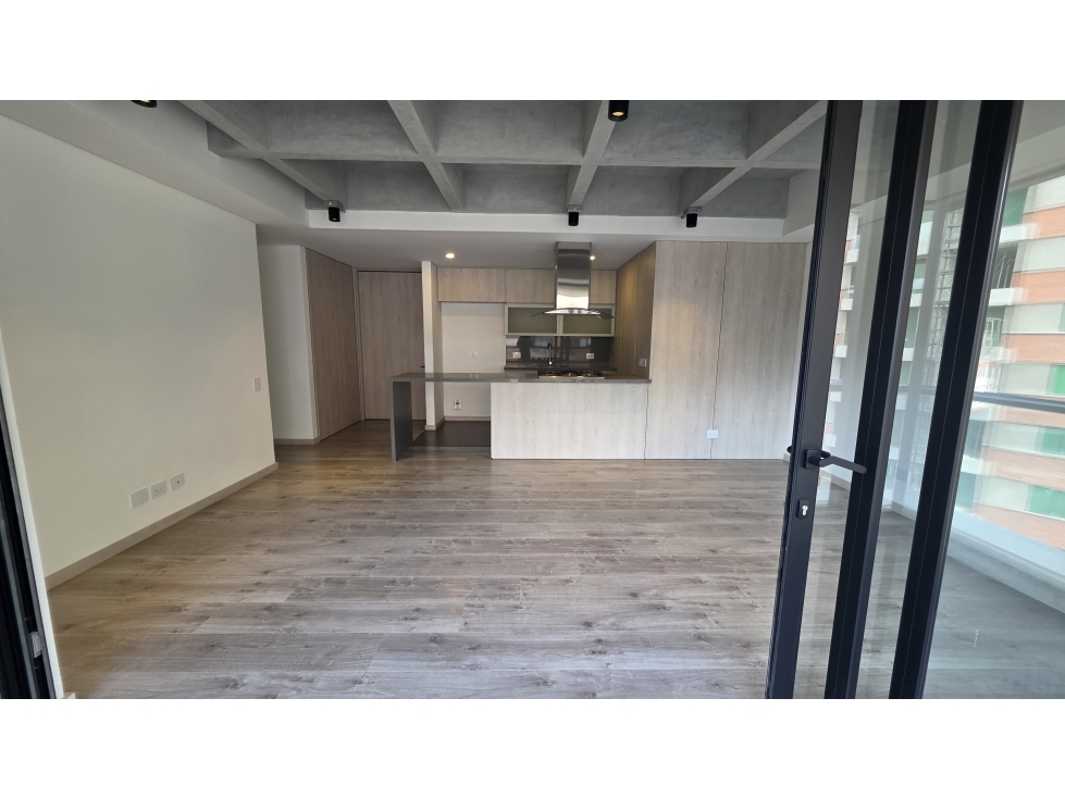 VENTA DE APARTAMENTO EN EL POBLADO SECTOR PADRE MARIANITO.