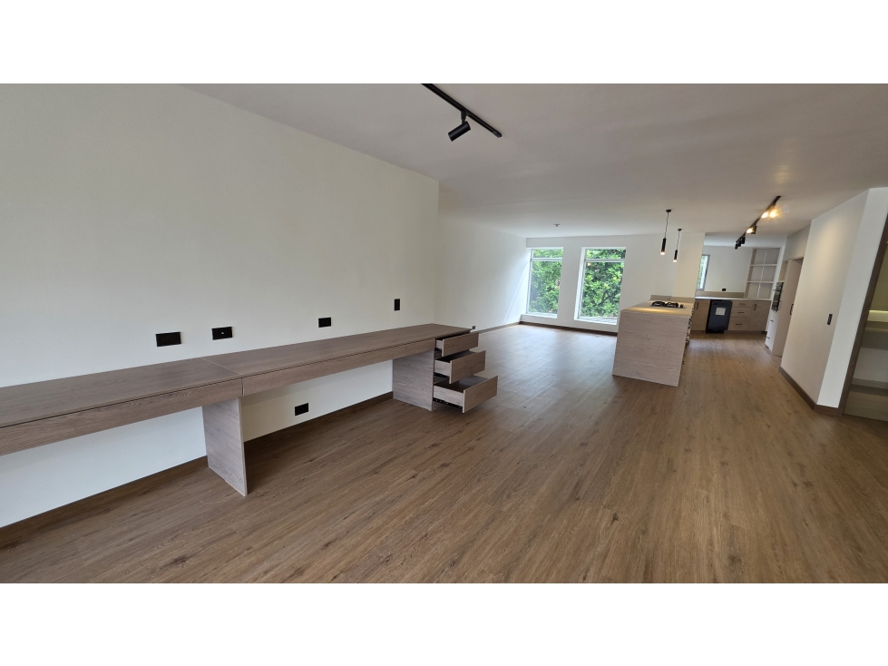 VENTA APARTAMENTO REMODELADO EN MILLA DE ORO, EL POBLADO — foto 4