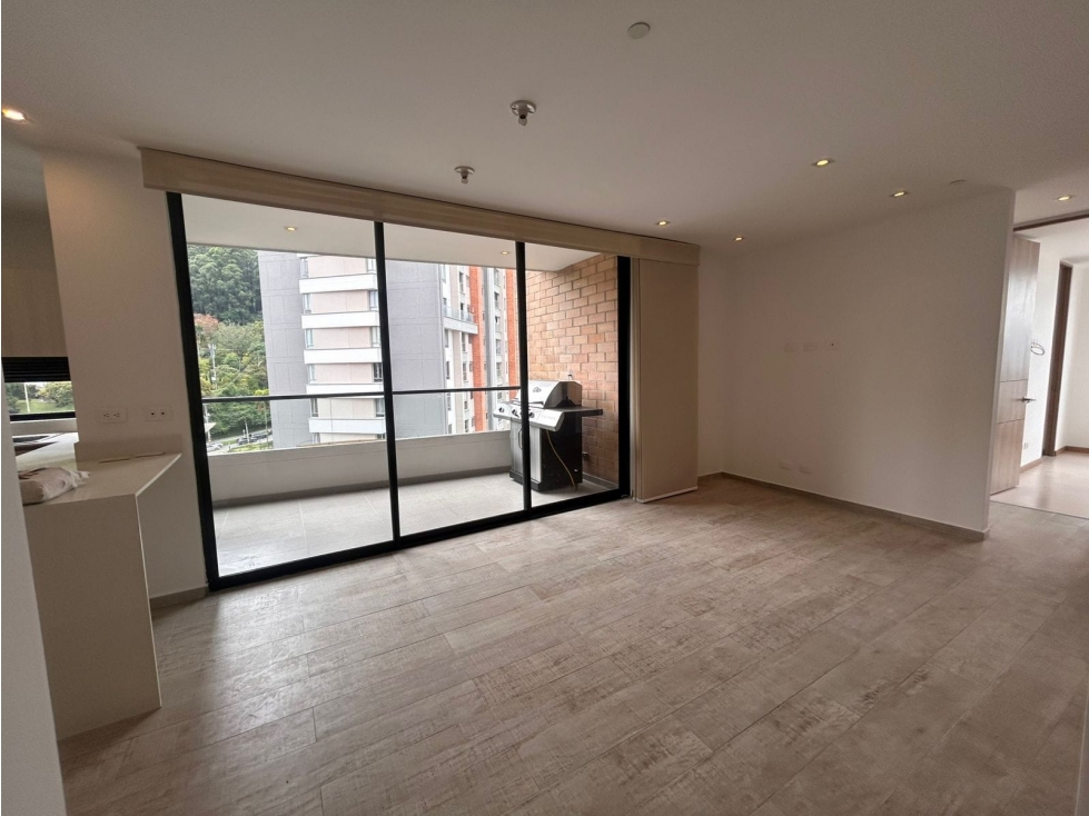 VENTA APARTAMENTO CASTROPOL, POBLADO