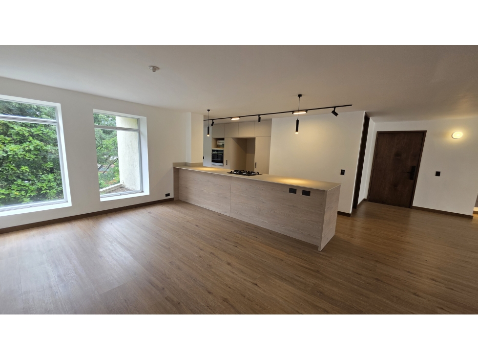 VENTA APARTAMENTO REMODELADO EN MILLA DE ORO, EL POBLADO — foto 6