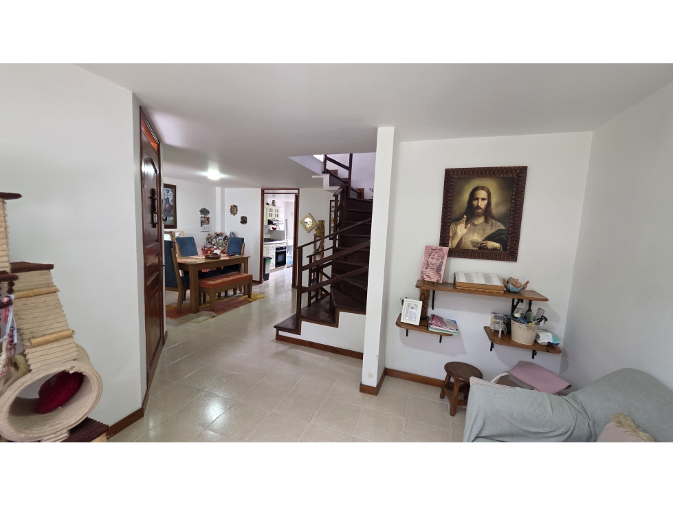 VENTA CASA DE TRES NIVELES EN UNIDAD CERRADA. SURAMERICA, LA ESTRELLA — foto 4