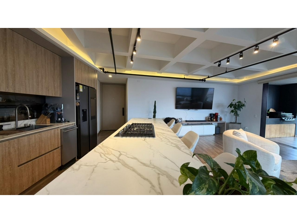 VENTA APARTAMENTO ALTOS DEL POBLADO, PISO ALTO, VISTA CIUDAD. — foto 4