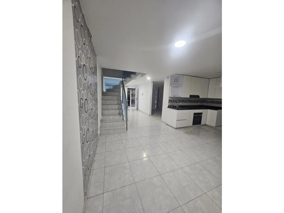 SE VENDE CASA DE 3 PISOS EN VALLE DEL LILI DC W:10223210 — foto 4